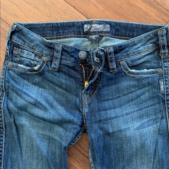 Silver Frances - Picture 2 of 4